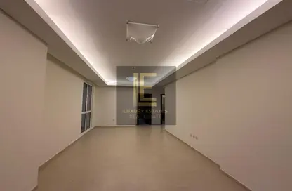 Apartment - 2 Bedrooms - 3 Bathrooms for sale in Viva West - Viva Bahriyah - The Pearl Island - Doha