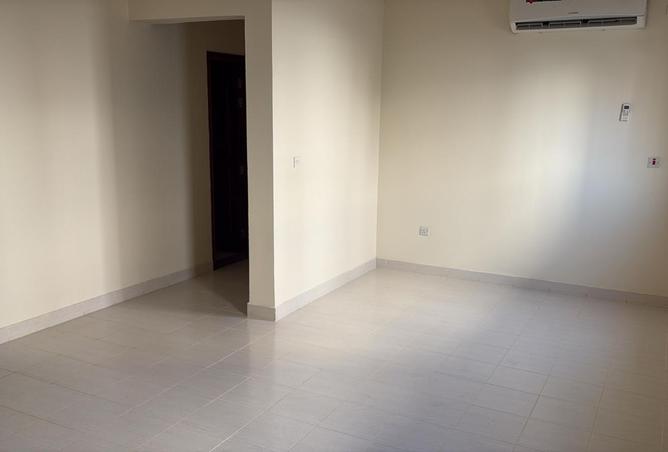 993505 - Property Image 2