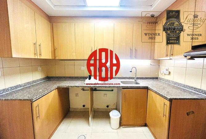 969639 - Property Image 3