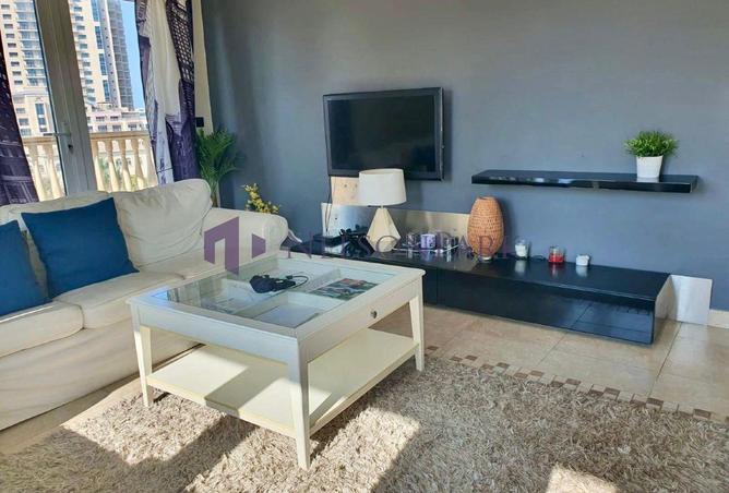 982398 - Property Image 2