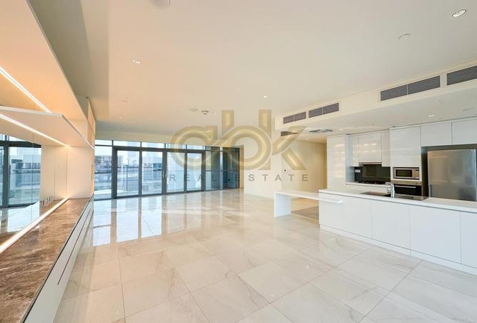 740373 - Property Image 3