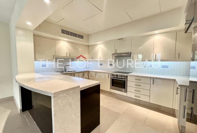 956547 - Property Image 3