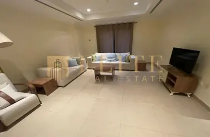 Apartment - 1 Bedroom - 2 Bathrooms for rent in East Porto Drive - Porto Arabia - The Pearl Island - Doha