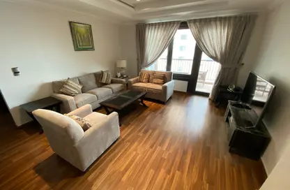 Apartment - 1 Bedroom - 2 Bathrooms for rent in West Porto Drive - Porto Arabia - The Pearl Island - Doha