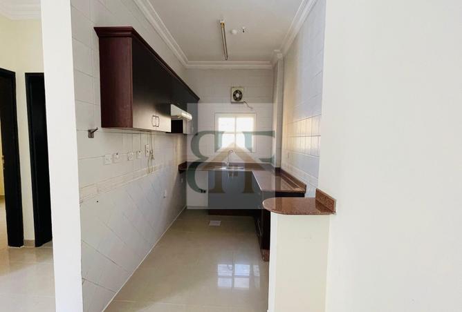 952735 - Property Image 2
