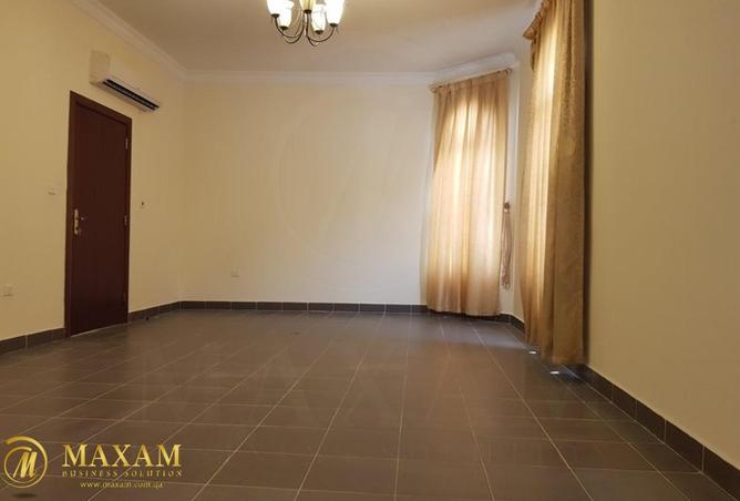 922374 - Property Image 3