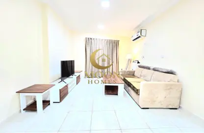 Apartment - 1 Bedroom - 1 Bathroom for rent in Umm Ghwailina Comm - Umm Ghuwalina - Umm Ghuwailina - Doha
