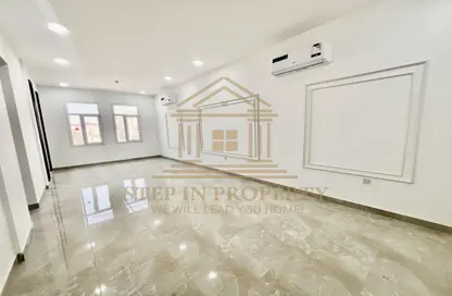 شقة - 2 غرف نوم - 2 حمامات للايجار في شارع العزيزة - العزيزية - الدوحة