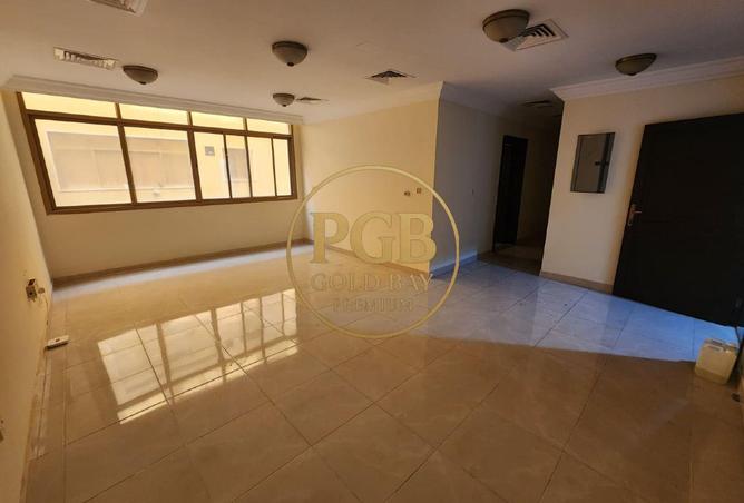 963858 - Property Main Image