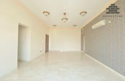 Apartment - 2 Bedrooms - 3 Bathrooms for rent in Al Mansoura - Al Mansoura - Doha