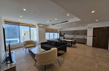 Apartment - 2 Bedrooms - 3 Bathrooms for rent in Corniche Road - Corniche Road - Doha