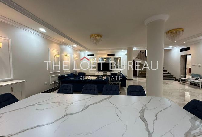 987437 - Property Image 2