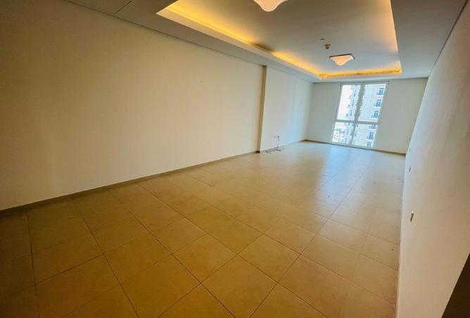 982119 - Property Image 2