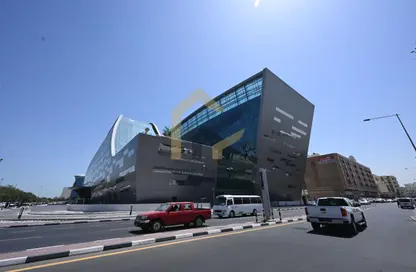 Shop - Studio - 2 Bathrooms for rent in Al Mansoura - Al Mansoura - Doha
