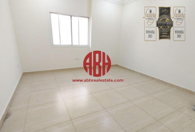 Apartment - 3 Bedrooms - 3 Bathrooms for rent in Al Darwish Building - Al Sadd - Al Sadd - Doha