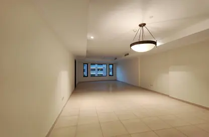 شقة - غرفة نوم - 2 حمامات للايجار في برج 4 - بورتو أرابيا - جزيرة اللؤلؤة - الدوحة