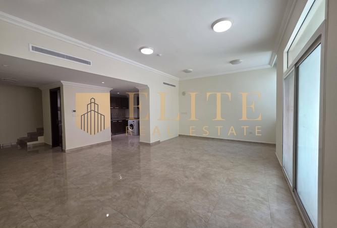 944757 - Property Image 3