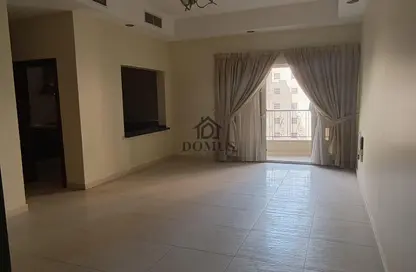 شقة - 2 غرف نوم - 3 حمامات للايجار في شارع انس - فريج بن محمود الشمالي - فريج بن محمود - الدوحة