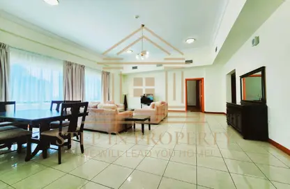 Apartment - 2 Bedrooms - 3 Bathrooms for rent in West Bay Tower - West Bay - West Bay - Doha