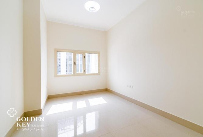 907053 - Property Image 3