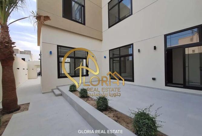 999793 - Property Image 2