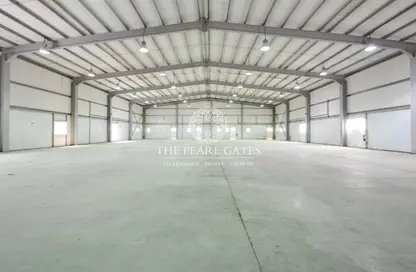 Warehouse - Studio - 2 Bathrooms for rent in Industrial Area 4 - Industrial Area - Industrial Area - Doha