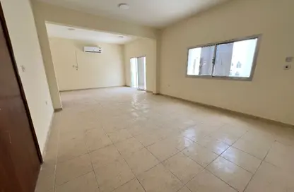 Apartment - 3 Bedrooms - 3 Bathrooms for rent in Fereej Kulaib - Doha