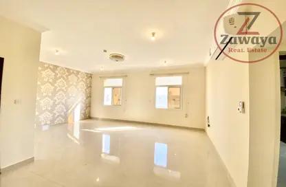 Apartment - 2 Bedrooms - 2 Bathrooms for rent in New Al Hitmi - Fereej Bin Omran - Doha