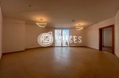 Apartment - 2 Bedrooms - 3 Bathrooms for rent in Floresta Gardens - Floresta Gardens - The Pearl Island - Doha