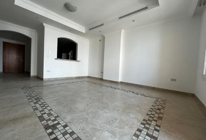 984587 - Property Image 2