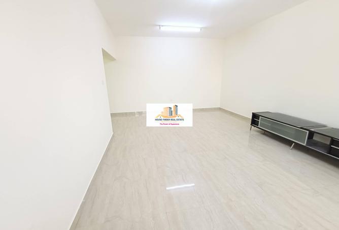 989083 - Property Image 3