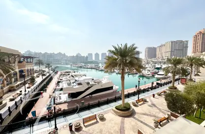 تاون هاوس - غرفة نوم - 2 حمامات للبيع في منازل تاون هاوس - بورتو أرابيا - جزيرة اللؤلؤة - الدوحة