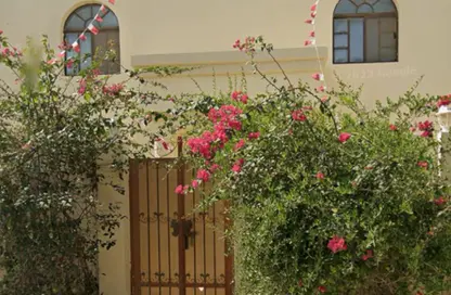 Villa - 6 Bedrooms - 4 Bathrooms for sale in Umm Qarn - Al Daayen
