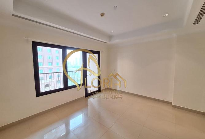 944025 - Property Image 3