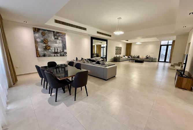 951677 - Property Image 2