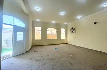 Villa - 7+ Bedrooms - 7+ Bathrooms for rent in Umm Salal Mahammad - Umm Salal Mohammed - Doha
