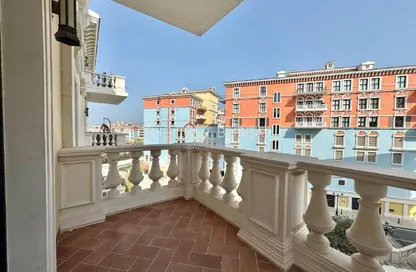 Apartment - 3 Bedrooms - 4 Bathrooms for sale in Qanat Quartier - The Pearl Island - Doha