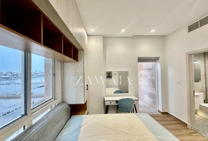 990399 - Property Image 2