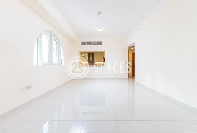 909930 - Property Image 2