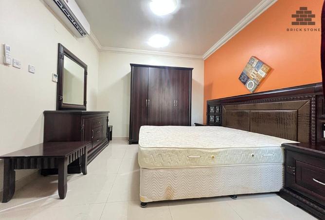 977225 - Property Image 2