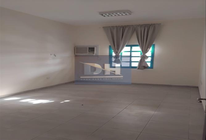 931171 - Property Image 2