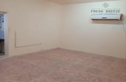Empty Room image for: Villa - 1 Bathroom for rent in Madinat Khalifa - Doha, Image 1