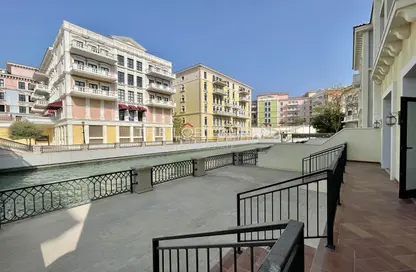 Townhouse - 3 Bedrooms - 4 Bathrooms for rent in Murano - Qanat Quartier - The Pearl Island - Doha