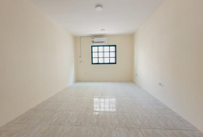 964193 - Property Image 2