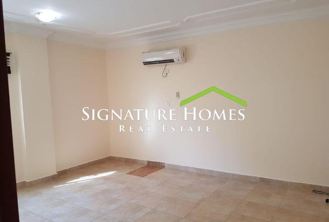 985355 - Property Image 3