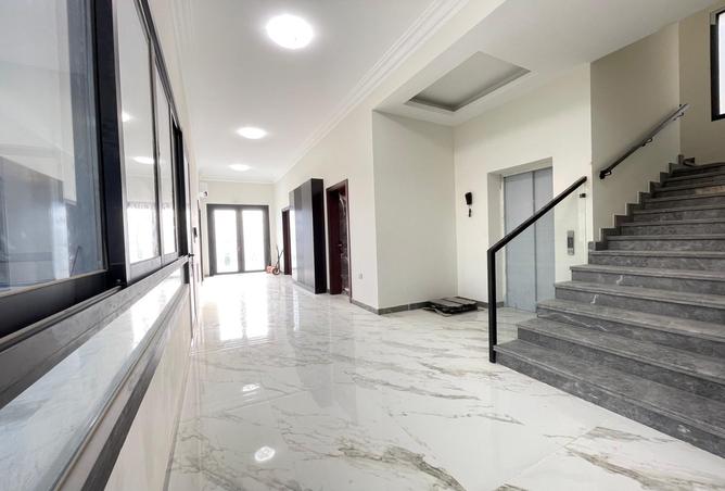 988068 - Property Image 3