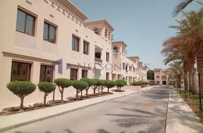 مجمع سكني - 5 غرف نوم - 7 حمامات للايجار في أسباير زون - الوعب - الدوحة