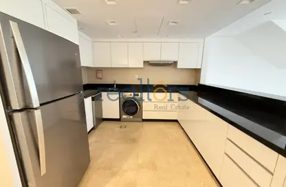 Apartment - 1 Bedroom - 2 Bathrooms for rent in Al Mutahidah Tower - Viva Bahriyah - The Pearl Island - Doha