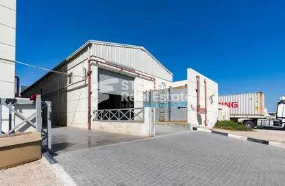 Warehouse - Studio - 1 Bathroom for rent in Industrial Area 1 - Industrial Area - Doha