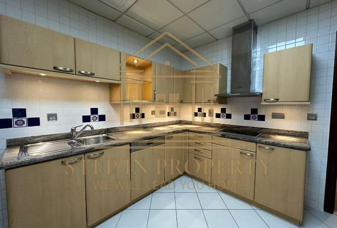 965400 - Property Image 2